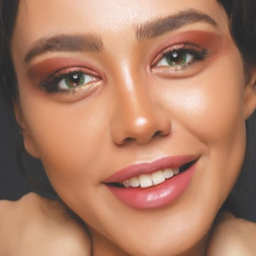 لنز طبی رنگی سالانه رینبو