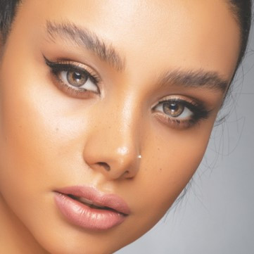 لنز طبی رنگی سالانه رینبو