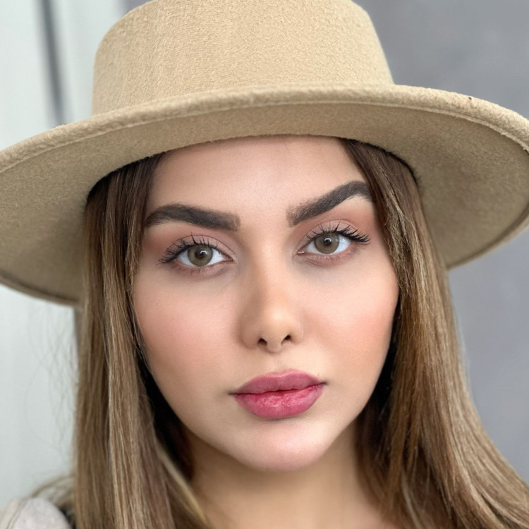 لنز طبی رنگی سالانه آیس کالر