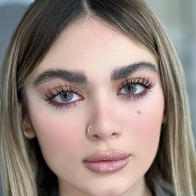 لنز طبی رنگی سالانه آیس کالر