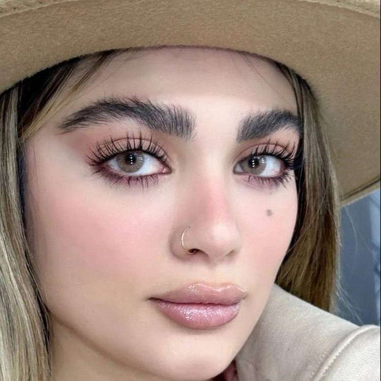 لنز طبی رنگی سالانه آیس کالر