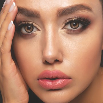 لنز رنگی سالانه رینبو