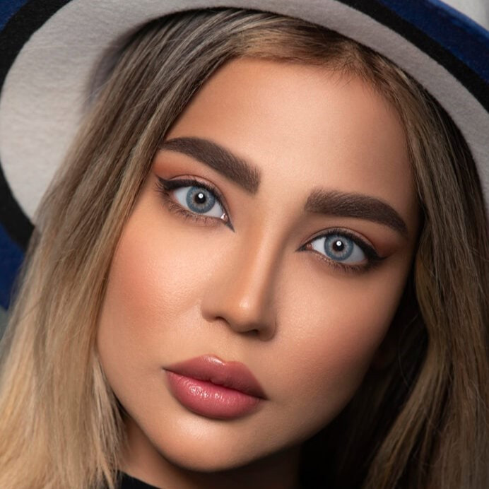 لنز رنگی سالانه اپتی کالر