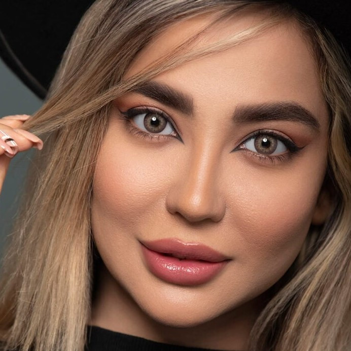 لنز طبی رنگی سالانه اپتی کالر